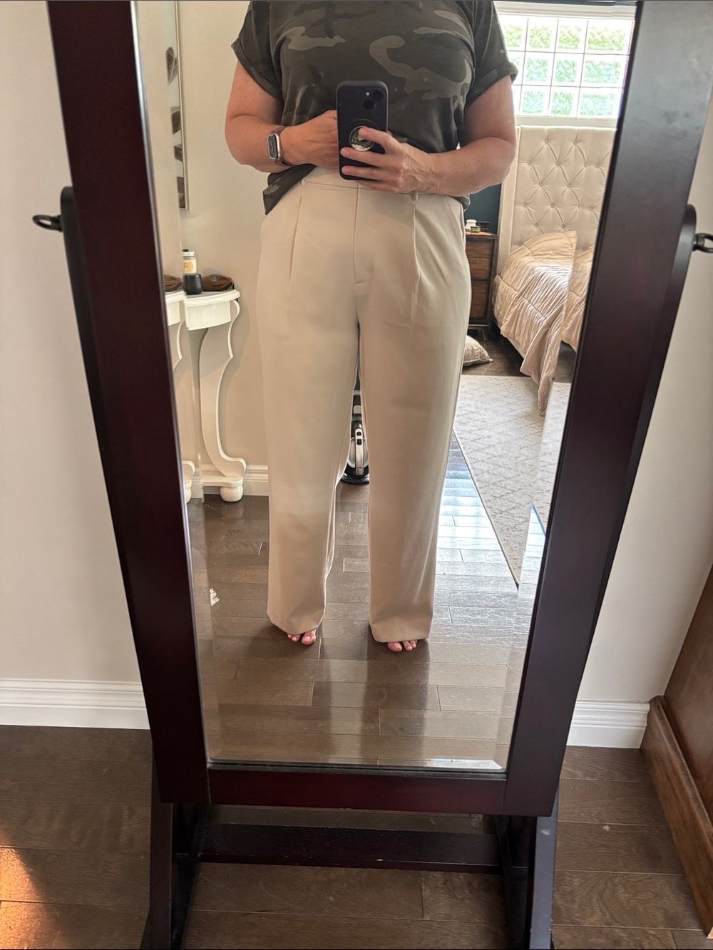 Old Navy Taylor  High-Waist Wide-Leg Pants in cream